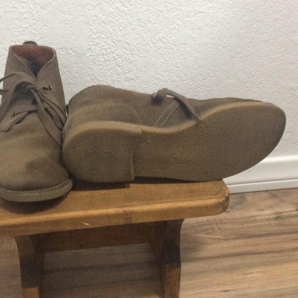 Shoes - Picture 4 of 4